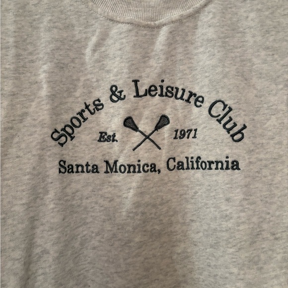 Abercrombie crewneck sweater! Size M - Picture 3 of 3